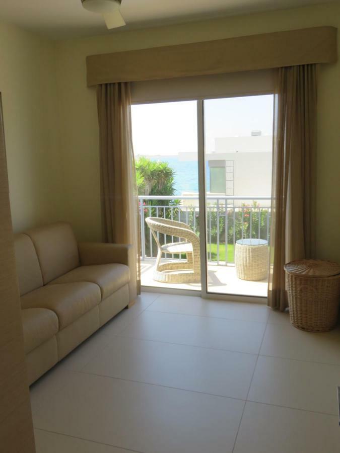 Villa Victoria Paphos Buitenkant foto