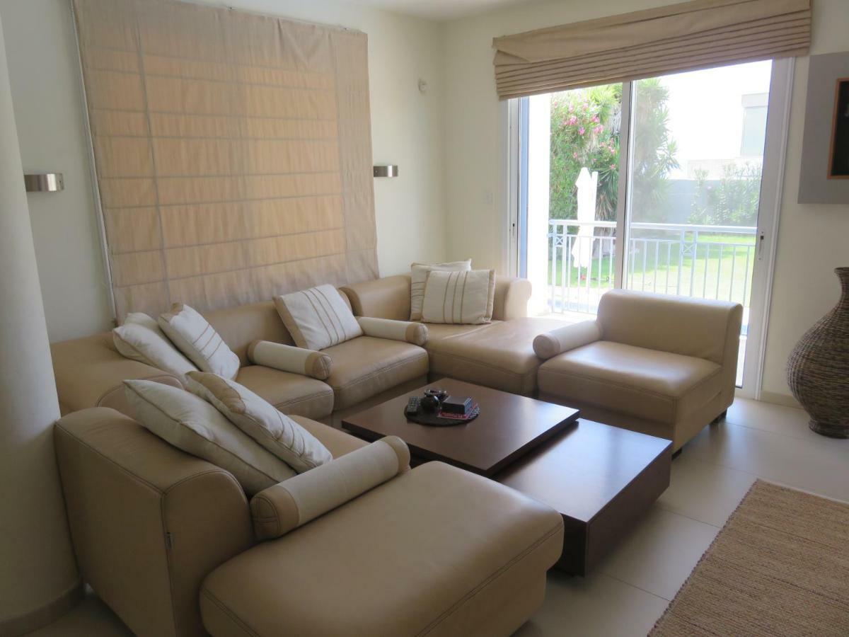Villa Victoria Paphos Buitenkant foto