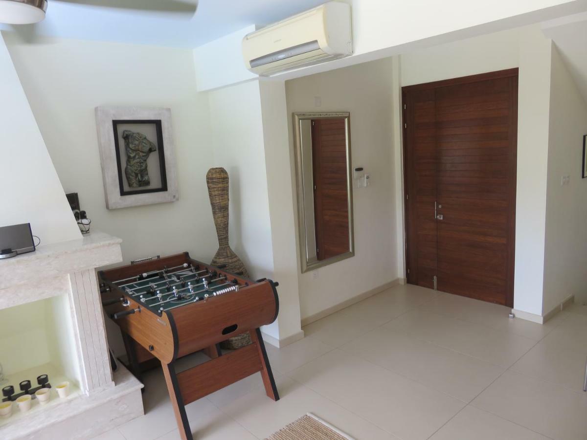 Villa Victoria Paphos Buitenkant foto
