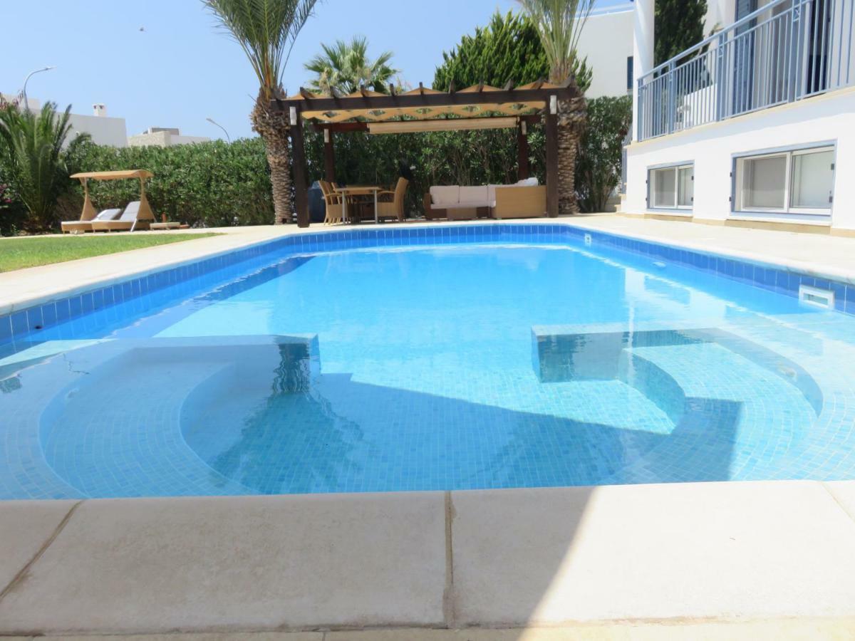 Villa Victoria Paphos Buitenkant foto