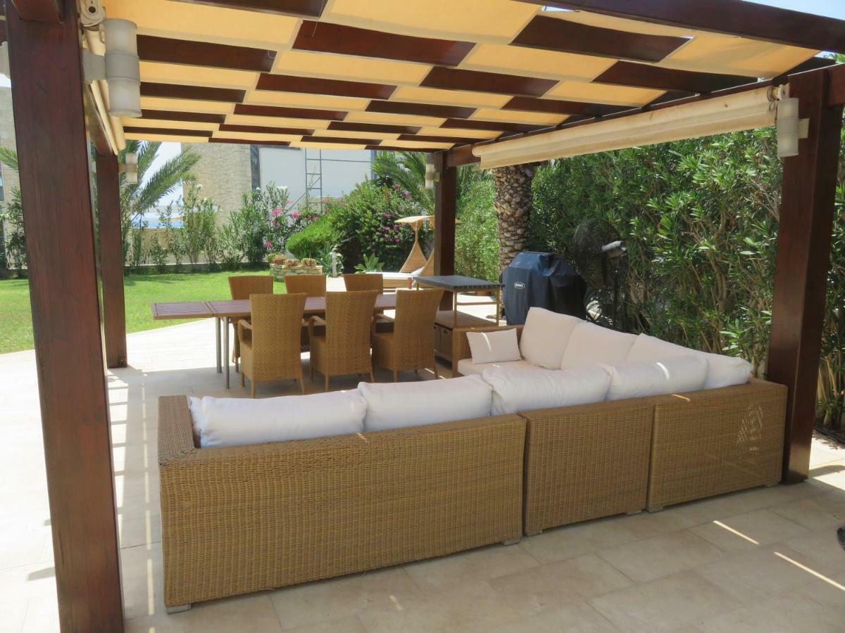 Villa Victoria Paphos Buitenkant foto